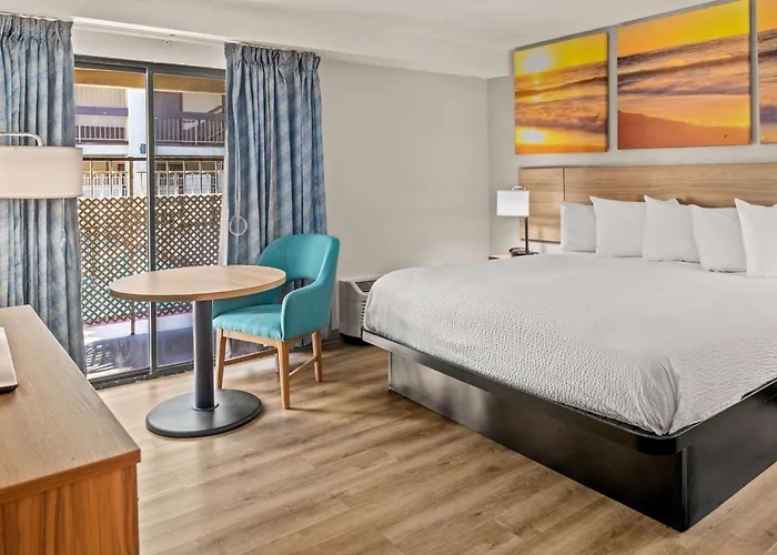 Days Inn & Suites By Wyndham Artesia