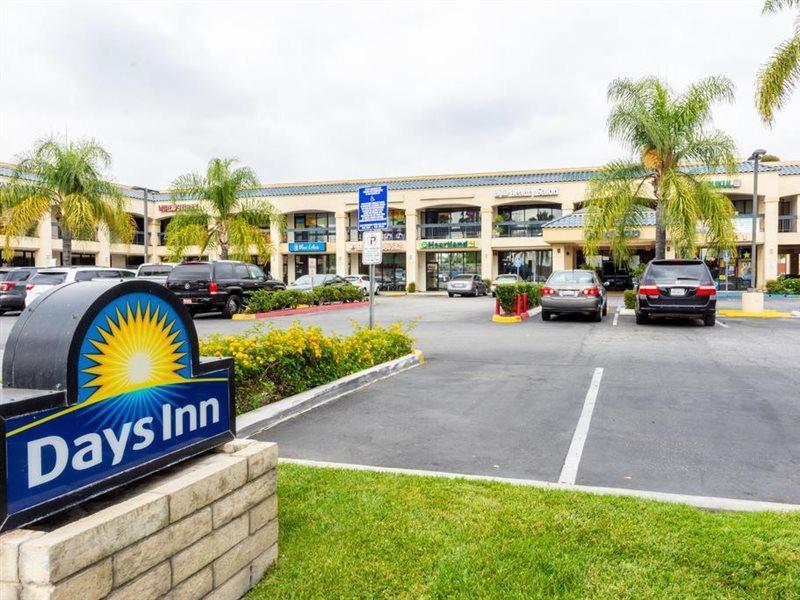 Hotel Days & By Wyndham Artesia
