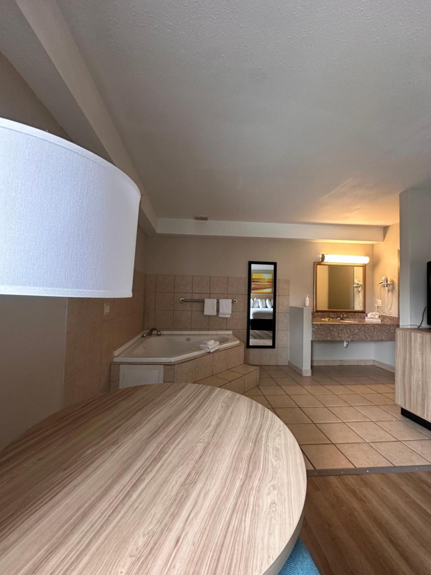 Hotel Days & By Wyndham Artesia