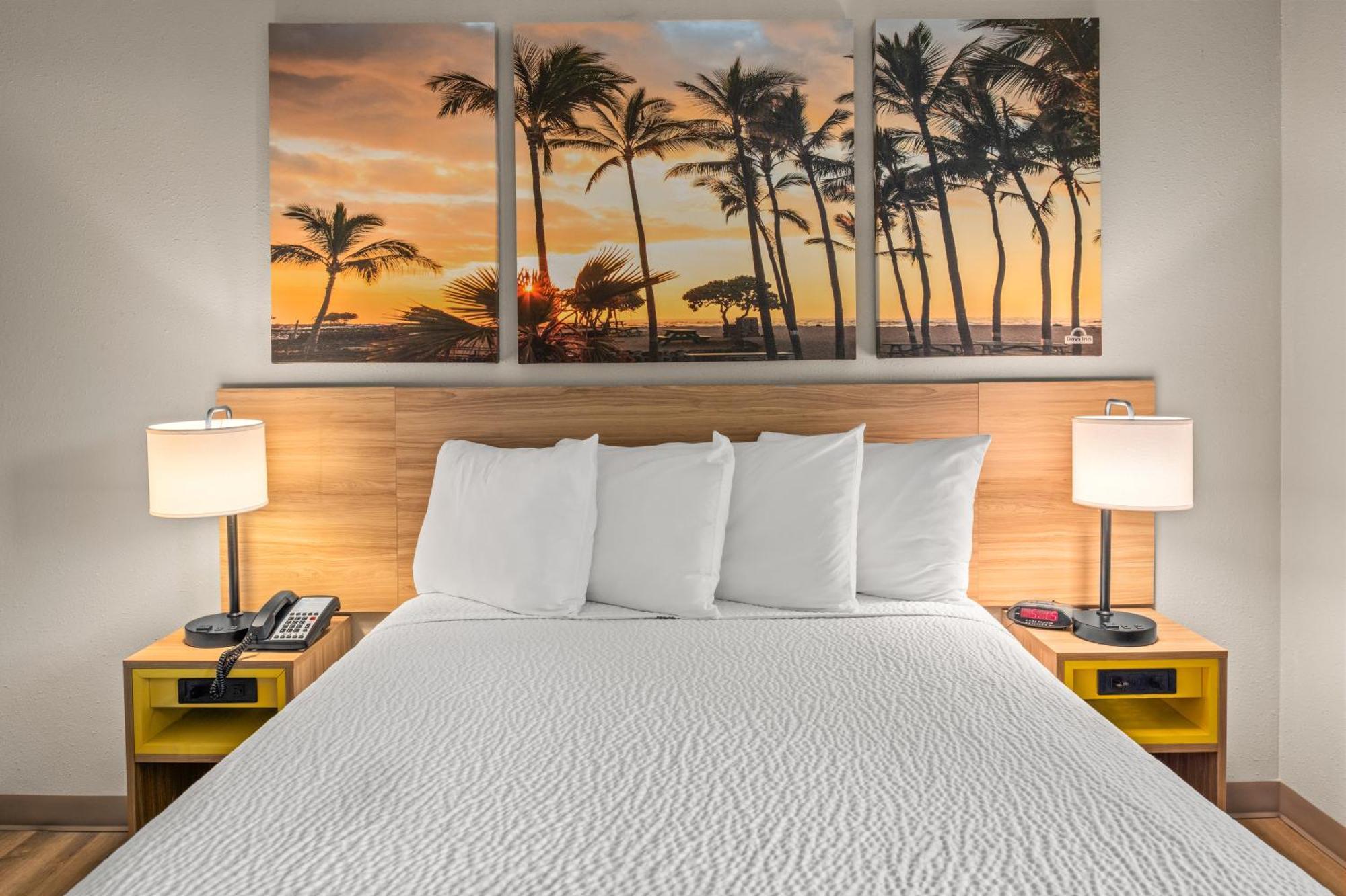 Days & By Wyndham Artesia