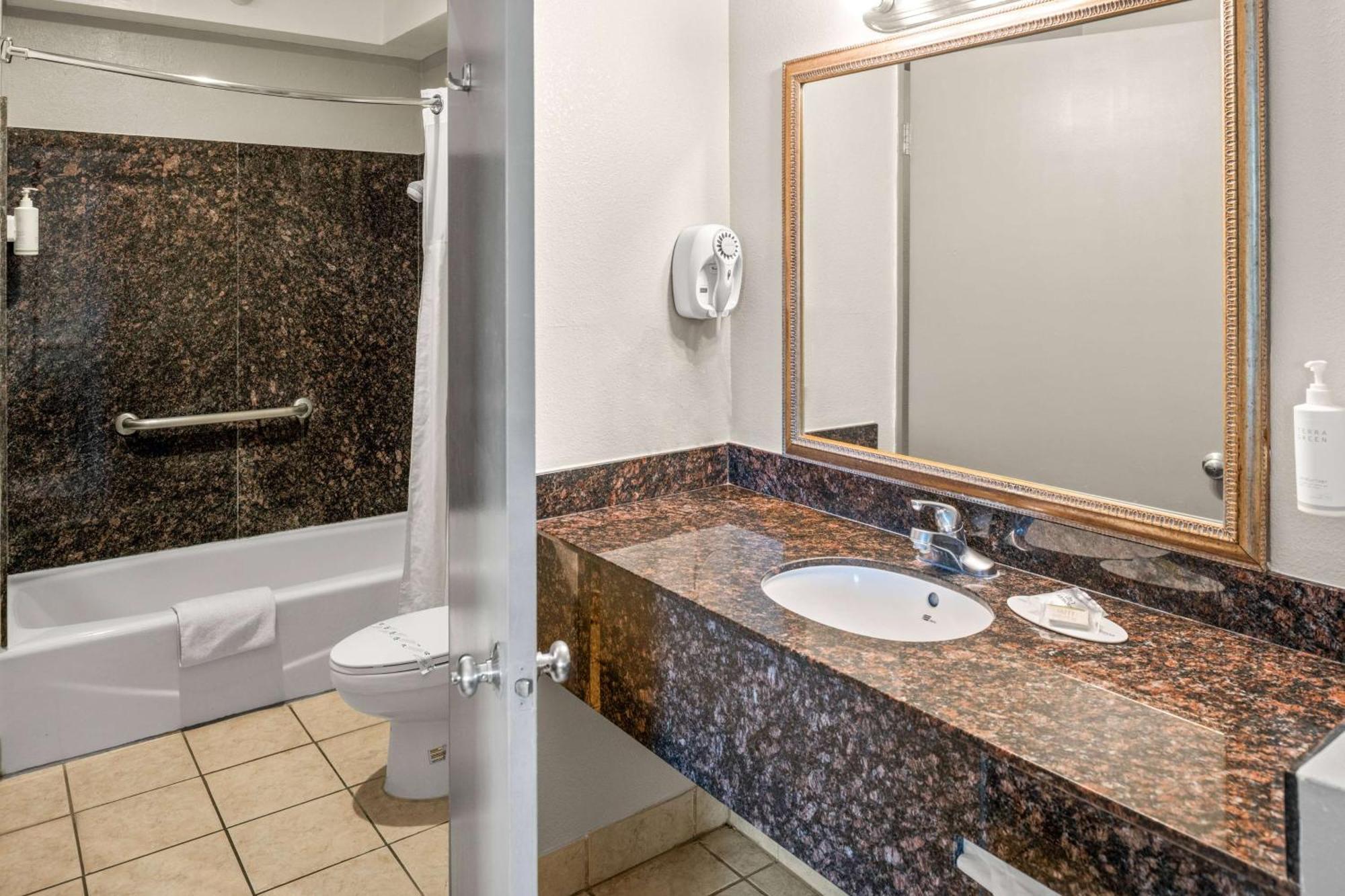 Days & By Wyndham Artesia