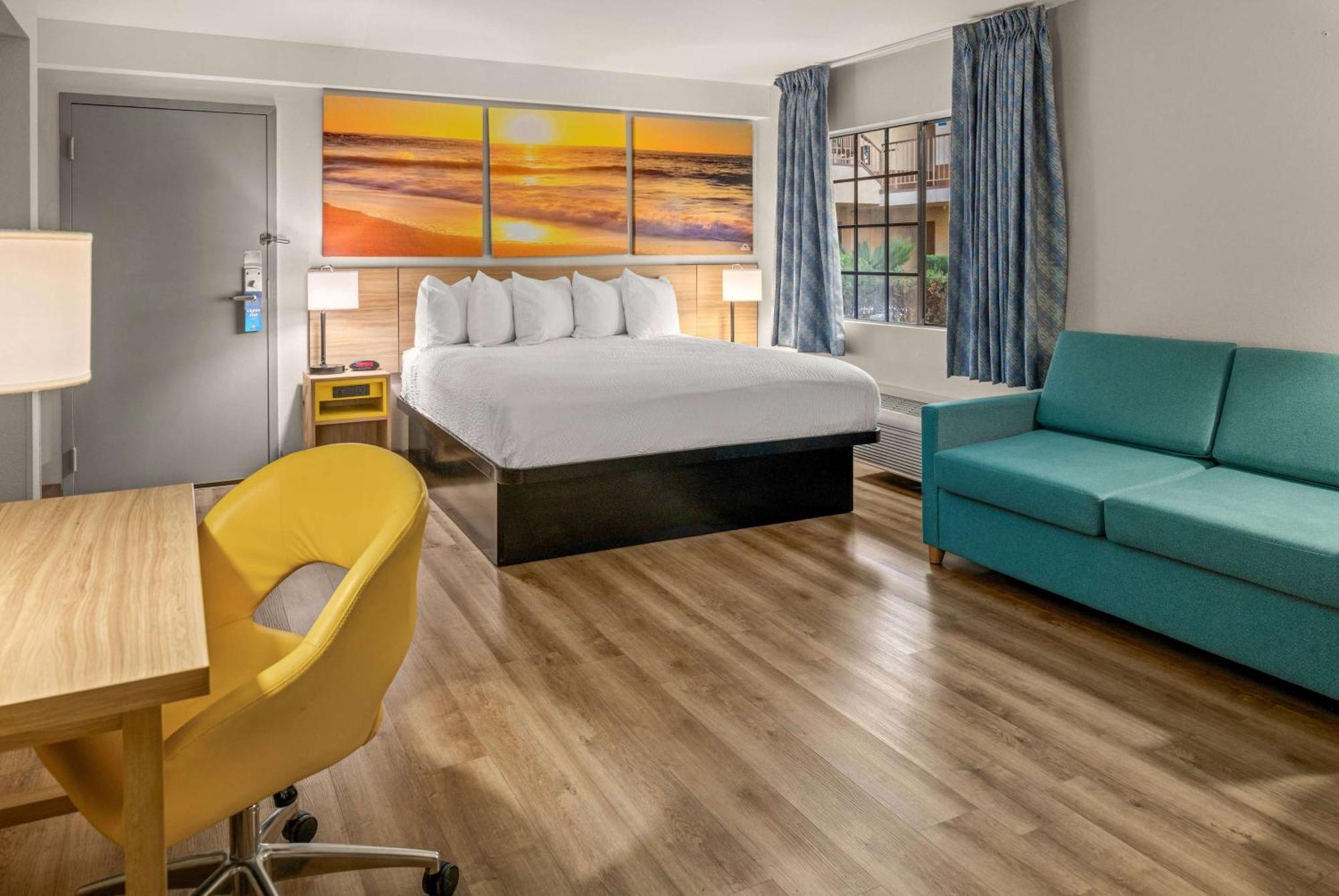 Hotel Days & By Wyndham Artesia