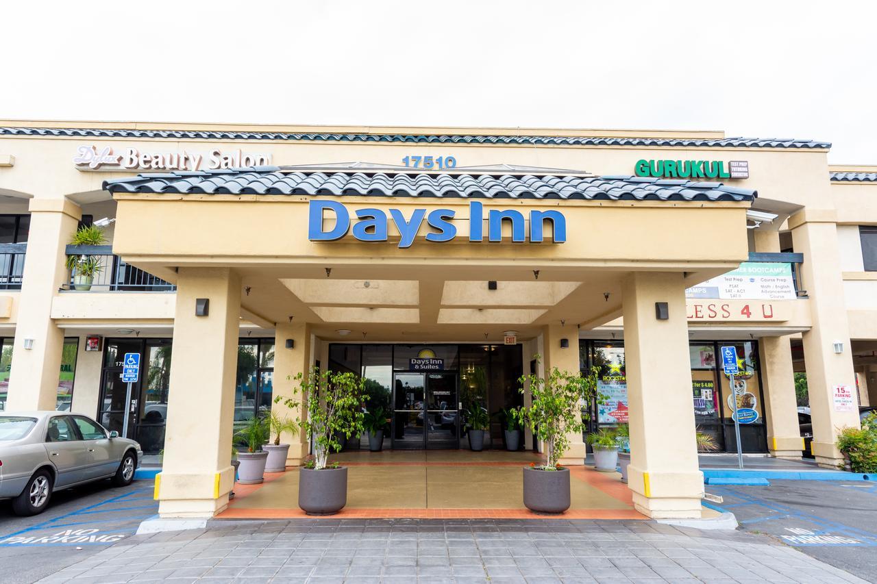 Days & By Wyndham Hotel