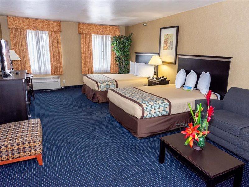 Days & By Wyndham Hotel