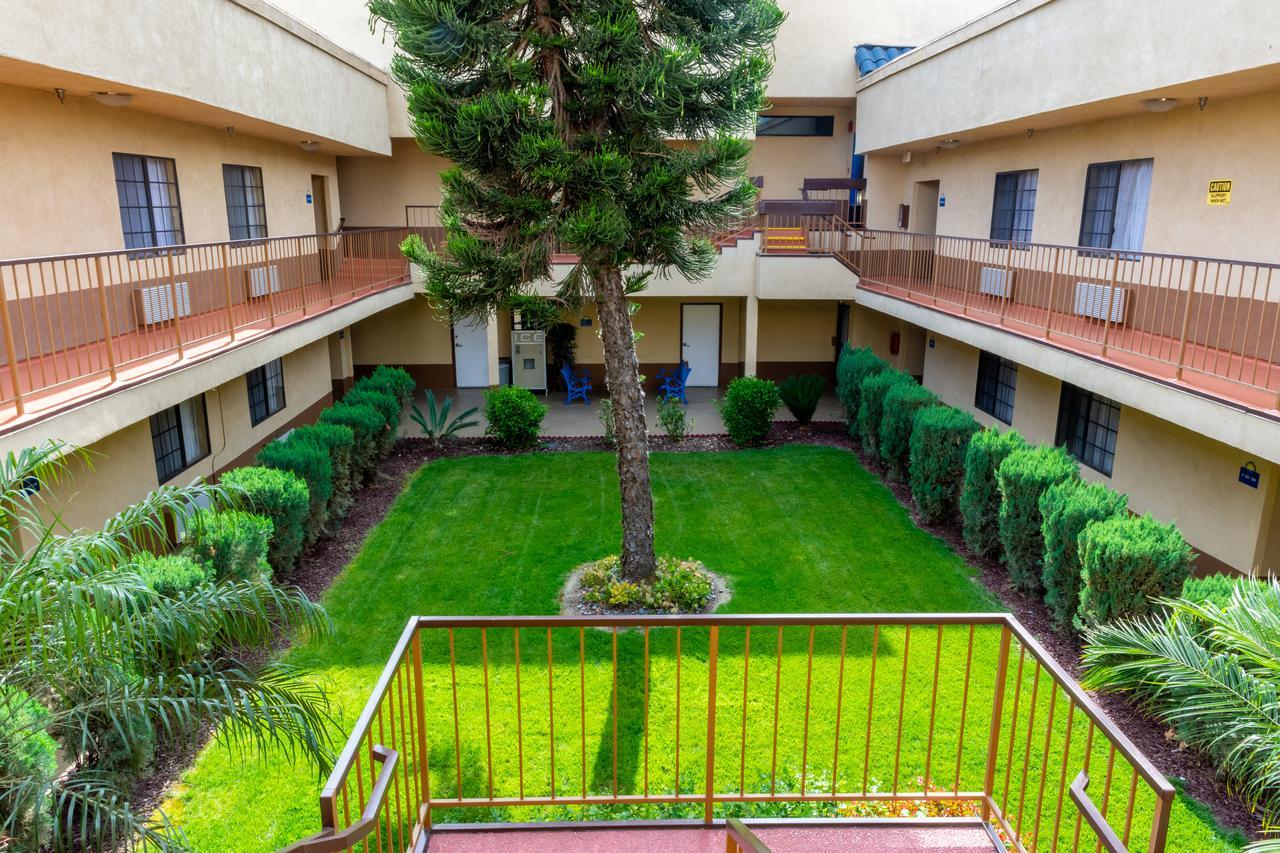 Hotel Days & By Wyndham Artesia